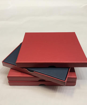 detail Dárková krabička 16x14x1,5cm, CD červená/šedá